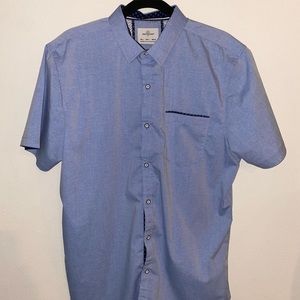 Men’s casual bottom down short sleeve shirt size large used one time
